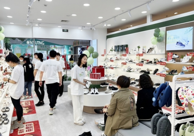 2024年經(jīng)營鞋店要做出改變